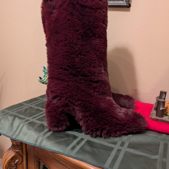 Jeffery Campbell Viral Faux Fur Fuzzie Boots NWOB - Picture 3 of 9